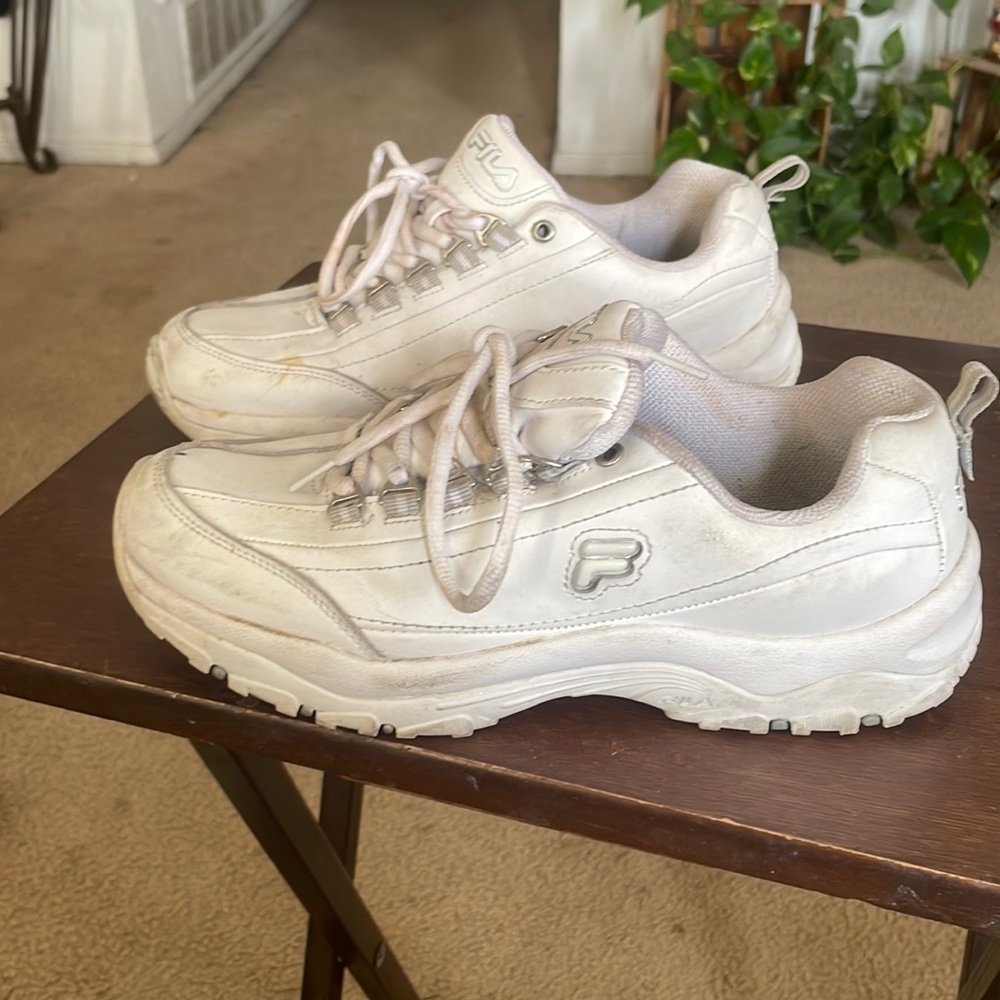 white fila sneakers
